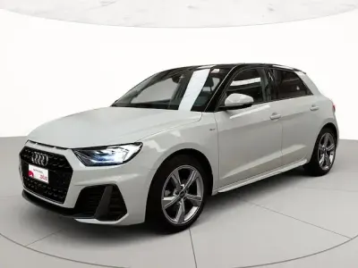 Usata Audi A1 Sportback S-Line 150 CV (110 kW) 2024 Bianco ghiacciaio metallizzato nero mito metallizzato Utilitaria