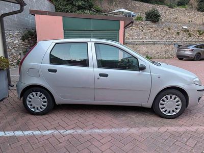 Usata Fiat Punto Active 69 CV (50 kW) 2010 Argento Utilitaria