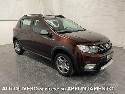 Usata Dacia Sandero Stepway 90 CV (66 kW) 2018 Marrone Berlina