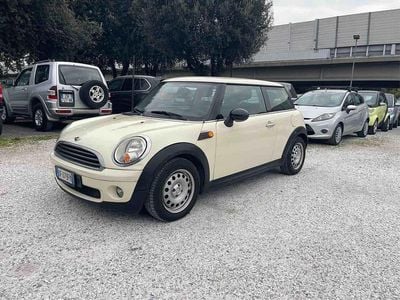 Usata Mini ONE Chili 95 CV (69 kW) 2007 Beige Utilitaria