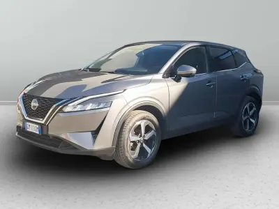 Usata Nissan Qashqai Tekna 140 CV (102 kW) 2023 Grigio chiaro SUV