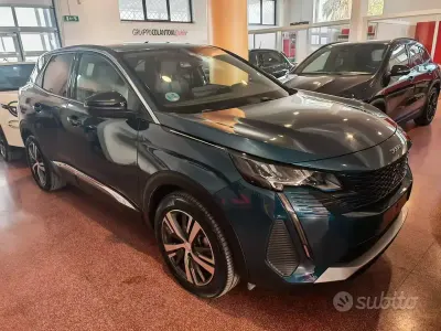 Begagnad Peugeot 3008 Allure 131 HK (96 kW) 2024 Blå SUV