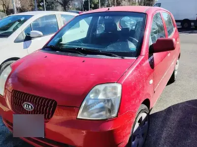 Usata Kia Picanto 65 CV (47 kW) 2007 Rosso Utilitaria