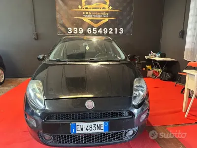 Gebraucht Fiat Punto Lounge 77 PS (56 kW) 2014 Schwarz Kleinwagen