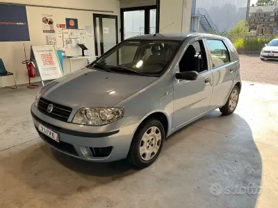 Usata Fiat Punto 60 CV (44 kW) 2006 Blu Utilitaria