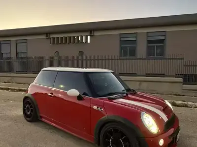 Usata Mini Cooper S 211 CV (155 kW) 2004 Rosso Utilitaria