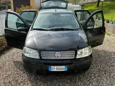 Usata Fiat Punto Classica 60 CV (44 kW) 2009 Nero Utilitaria