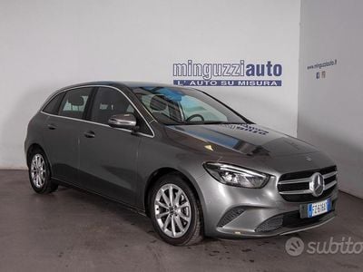 Usata Mercedes B200 163 CV (119 kW) 2019 Grigio Monovolume