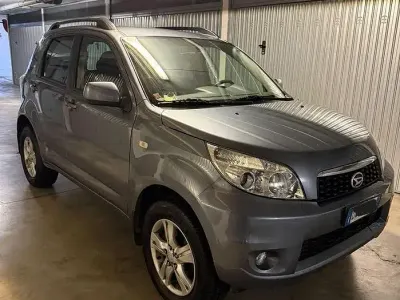 Usata Daihatsu Terios 105 CV (77 kW) 2009 Grigio SUV