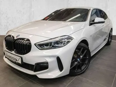 Usata BMW 118 Shadowline 136 CV (100 kW) 2023 Bianco Berlina