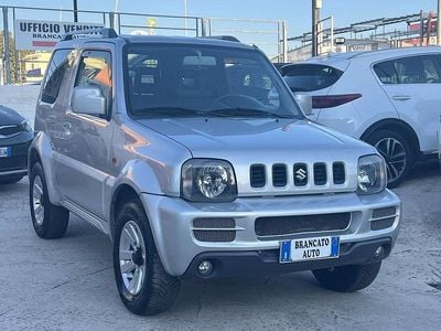 Usata Suzuki Jimny 86 CV (63 kW) 2012 Argento SUV