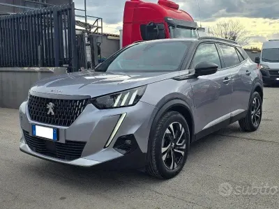 Usata Peugeot 2008 GT-line 131 CV (96 kW) 2020 Grigio SUV