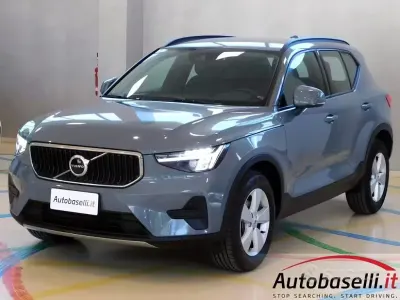 Usata Volvo XC40 131 CV (96 kW) 2023 Grigio SUV