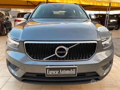 Usata Volvo XC40 Momentum 150 CV (110 kW) 2019 Grigio SUV