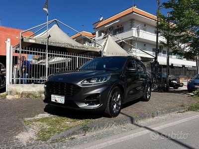 Usata Ford Kuga ST-Line 120 CV (88 kW) 2022 Grigio SUV