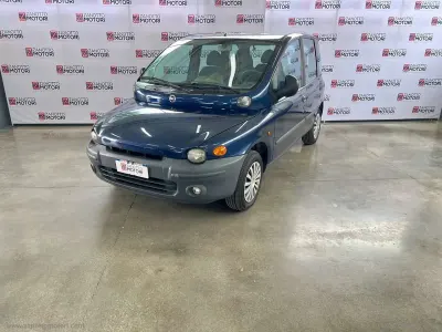 Usata Fiat Multipla 103 CV (75 kW) 2001 Blu/azzurro Monovolume