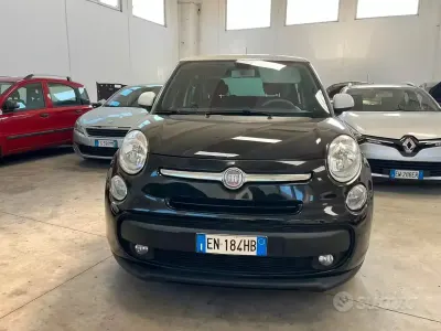 Begagnad Fiat 500L Pop Star 85 HK (62 kW) 2012 Svart Minibuss