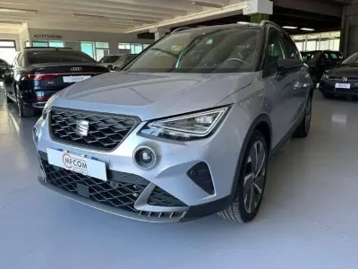 Usata Seat Arona FR 110 CV (80 kW) 2023 Argento SUV