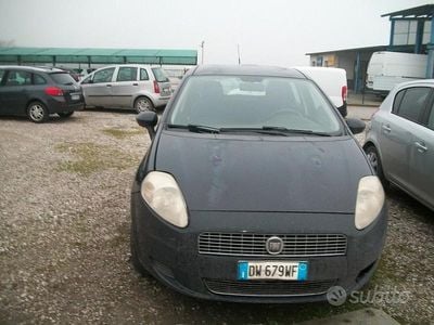 Usata Fiat Grande Punto Active 69 CV (50 kW) 2009 Nero Utilitaria
