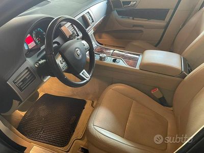 Usata Jaguar XF 207 CV (152 kW) 2007 Grigio Berlina