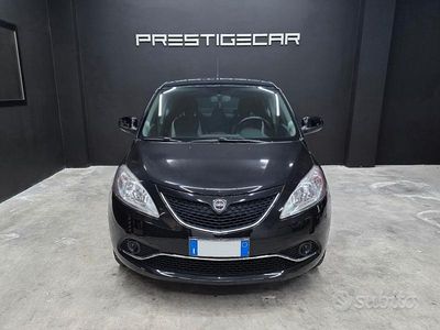 Usata Lancia Ypsilon Silver 69 CV (50 kW) 2017 Nero Utilitaria