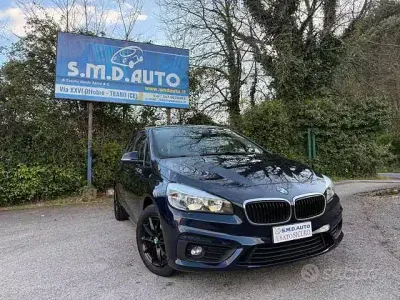 Usata BMW 218 Active Tourer Advantage 150 CV (110 kW) 2016 Blu Monovolume