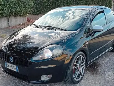 Usata Fiat Grande Punto 131 CV (96 kW) 2007 Nero Utilitaria