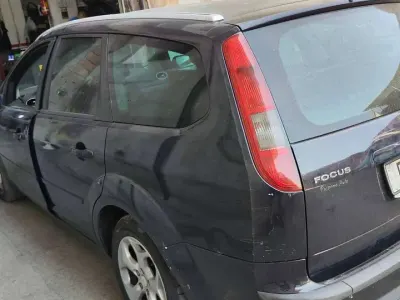 Usata Ford Focus Style 90 CV (66 kW) 2007 Blu/azzurro Station wagon