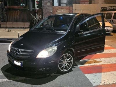 Mercedes B180