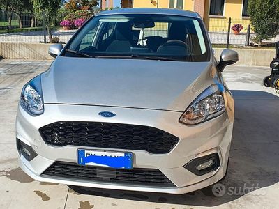 Usata Ford Fiesta 75 CV (55 kW) 2020 Grigio Utilitaria