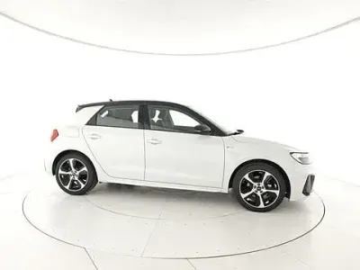 Nuova Audi A1 S-Line 116 CV (85 kW) 2025 Verde SUV