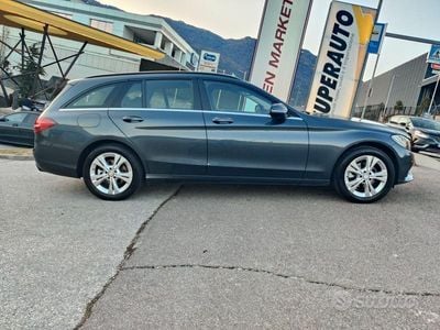 Usata Mercedes C200 Business 135 CV (99 kW) 2016 Grigio Station wagon