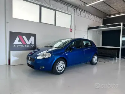 Usata Fiat Grande Punto Active 65 CV (47 kW) 2007 Blu/azzurro Utilitaria