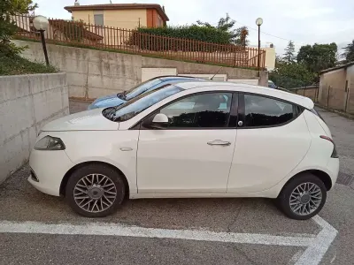 Usata Lancia Ypsilon