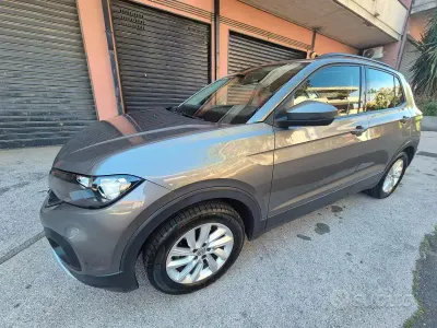 Usata VW T-Cross Style 95 CV (69 kW) 2019 Grigio SUV