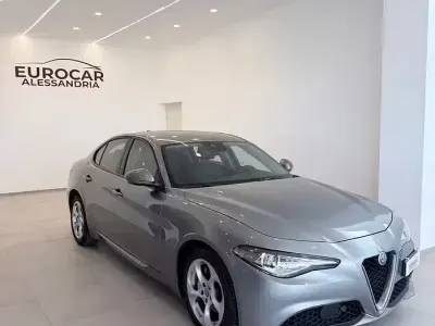 Usata Alfa Romeo Giulia Business 180 CV (132 kW) 2018 Grigio Berlina