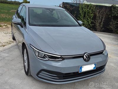 Usata VW Golf VIII Life 131 CV (96 kW) 2021 Berlina