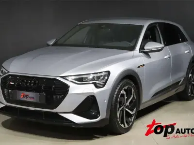 Usata Audi e-tron S-Line 300 kW (408 CV) 2022 Argento SUV