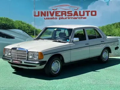 Usata Mercedes 200 60 CV (44 kW) 1981 Berlina
