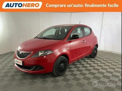 Usata Lancia Ypsilon Silver 71 CV (52 kW) 2021 Rosso Utilitaria