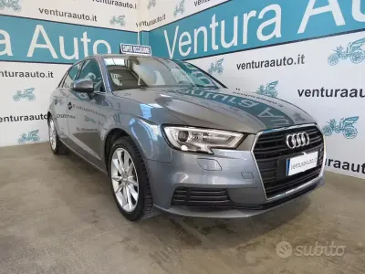 Usata Audi A3 Admired 150 CV (110 kW) 2018 Grigio medio Berlina