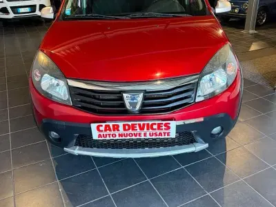 Usata Dacia Sandero Stepway 88 CV (64 kW) 2012 Rosso Berlina