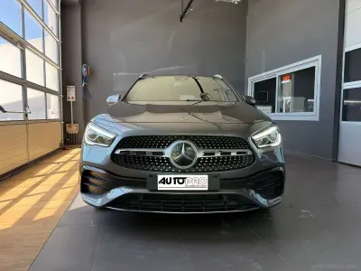 Usata Mercedes GLA200 Premium 150 CV (110 kW) 2021 Grigio SUV