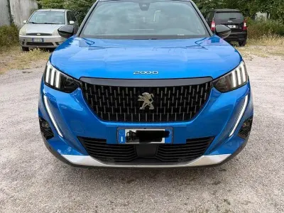 Usata Peugeot 2008 GT 131 CV (96 kW) 2021 Blu SUV