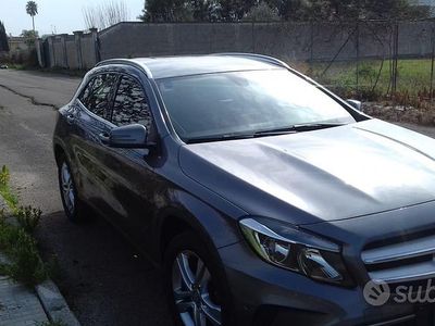 Usata Mercedes GLA200 136 CV (100 kW) 2016 Grigio SUV