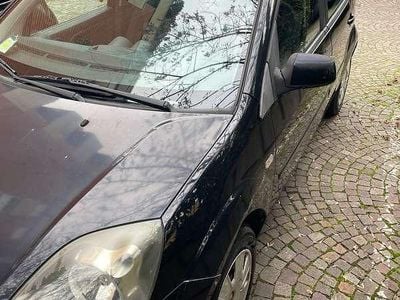 Usata Ford Fiesta Ghia 75 CV (55 kW) 2007 Blu/azzurro Berlina