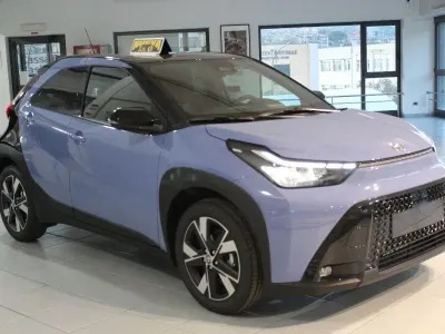 Nuova Toyota Aygo X 115 CV (84 kW) 2025 Blu SUV