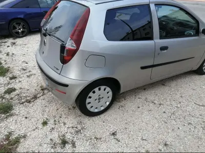 Usata Fiat Punto 65 CV (47 kW) 2003 Utilitaria