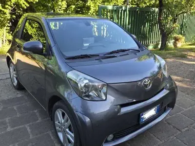 Usata Toyota iQ 98 CV (72 kW) 2012 Utilitaria