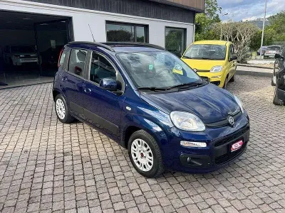 Usata Fiat Panda Lounge 69 CV (50 kW) 2019 Blu Utilitaria